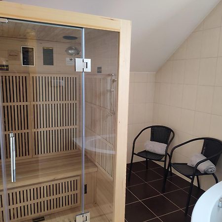 Penzion A Restaurace Na Salasi Hutisko Bagian luar foto