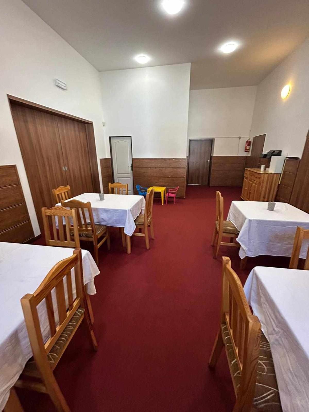 Penzion A Restaurace Na Salasi Hutisko Bagian luar foto