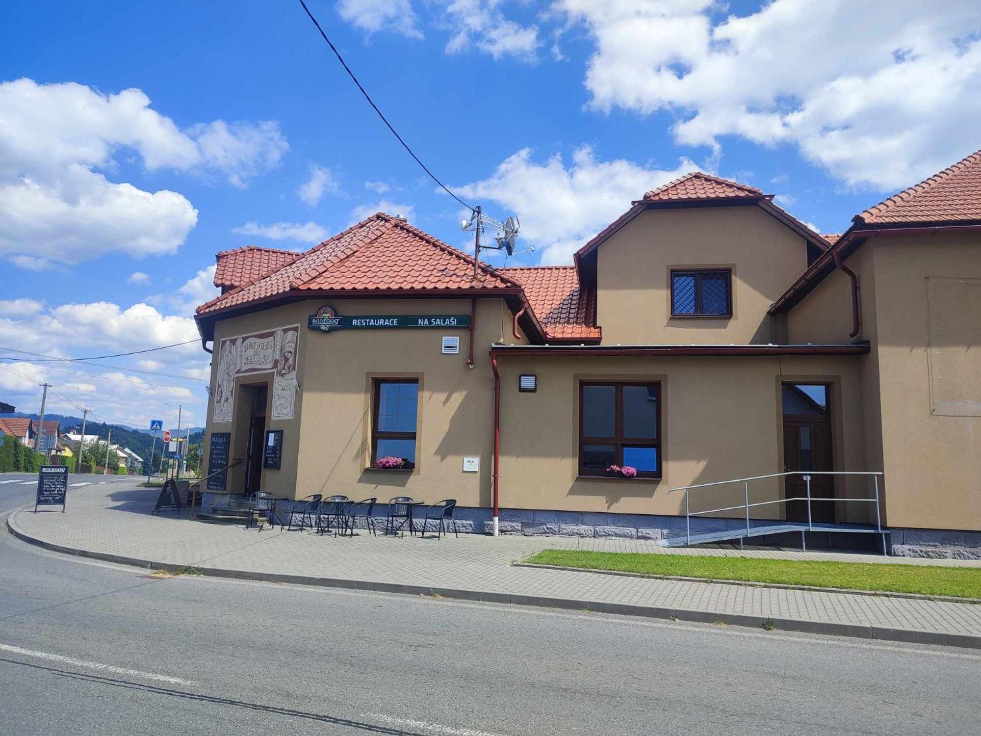 Penzion A Restaurace Na Salasi Hutisko Bagian luar foto